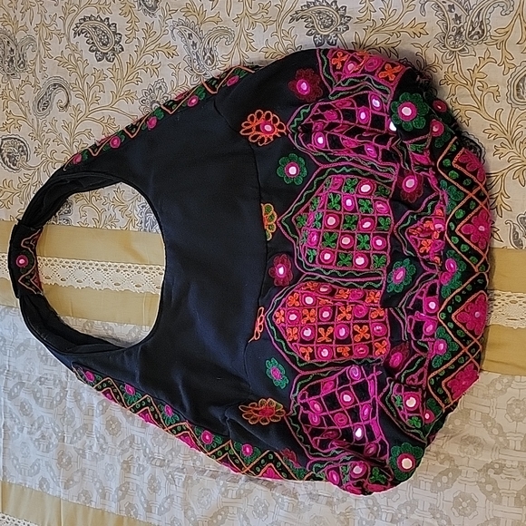 Expressions NYC Large Boho shoulder bag, Black and multicolored - Picture 4 of 6